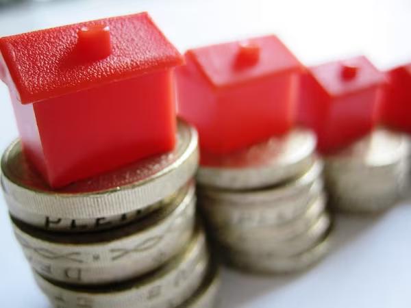Houses on coins